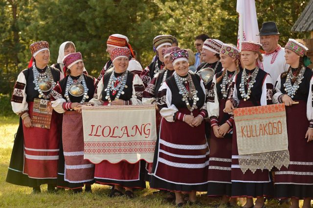 Estonia Folk Language Revival