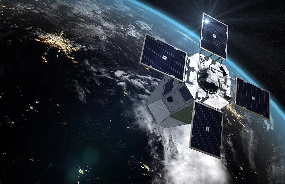 France Launches Military Space Satellite
